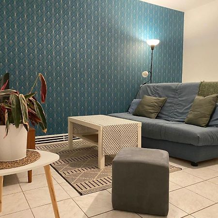 Appartement Cosy Pres De La Gare Avec Parking Saint-Pierre-des-Corps Exterior photo