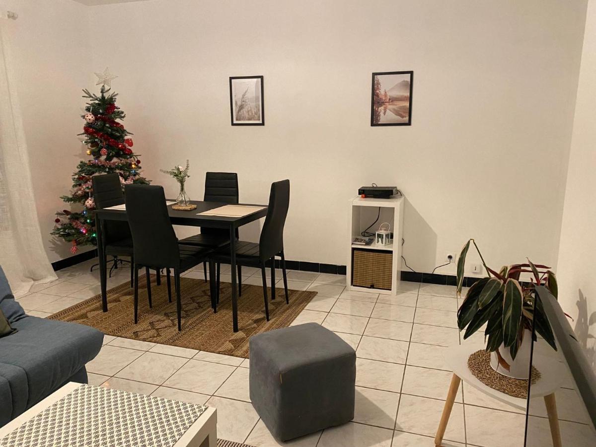Appartement Cosy Pres De La Gare Avec Parking Saint-Pierre-des-Corps Exterior photo